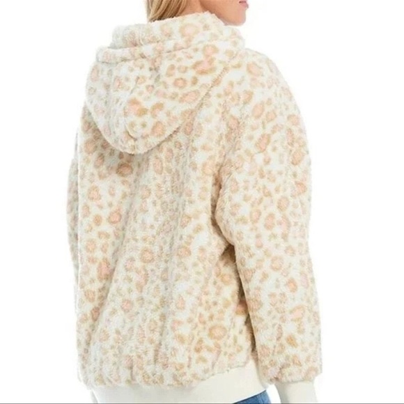 UGG Softest Sherpa Hoodie - Brand New With Tags - Picture 7 of 8